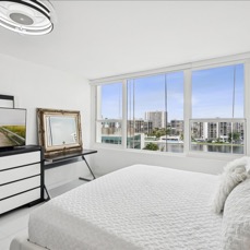 11-Camillo-3505 S Ocean DR #901-11.jpg