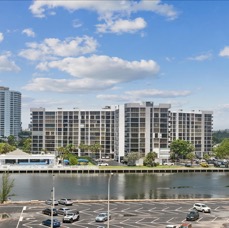 19-Camillo-3505 S Ocean DR #901-19.jpg