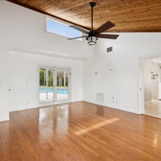 14-Camillo-6700 NW 28th Ter-14.jpg